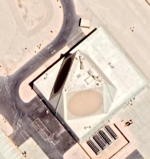 美军这下肉疼了，伊朗革命卫队宣布，伊朗使用导弹摧毁了美军部署在卡塔尔的远程预警雷