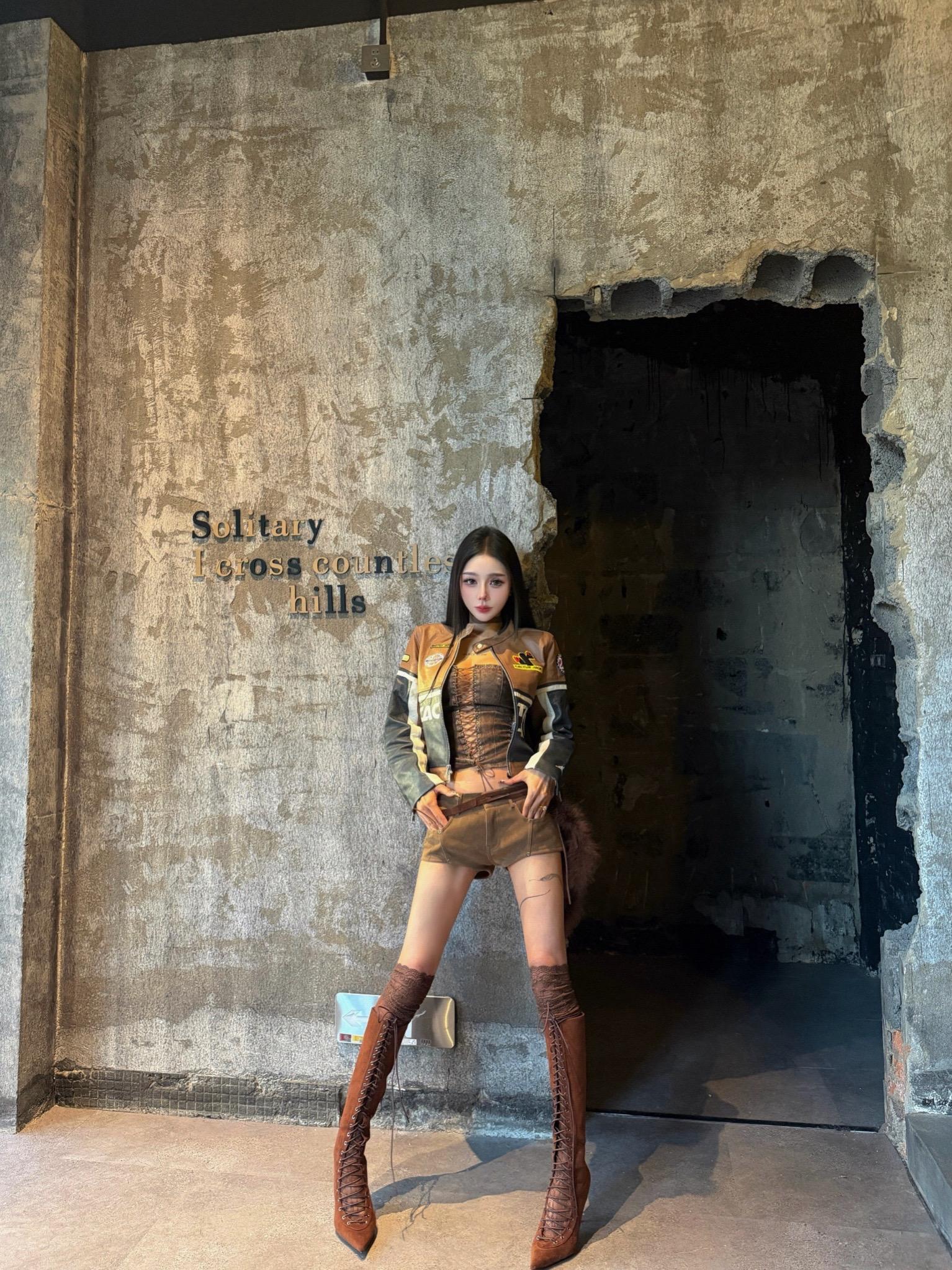 我看他们都在骂你  我一直在哭  我怎么就没想到这些话