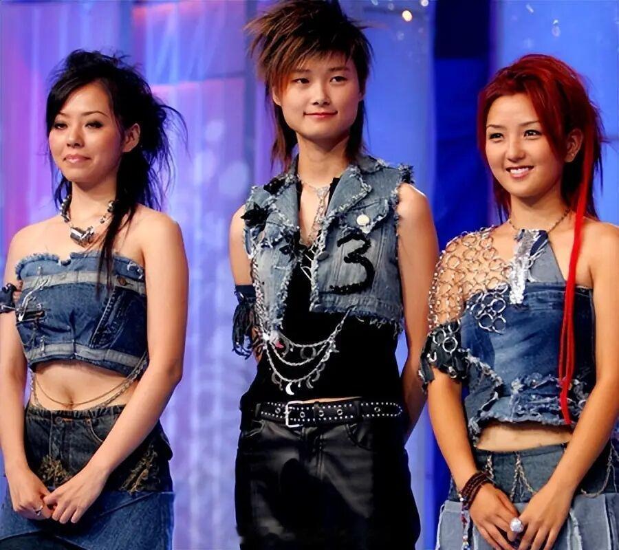 那些年我们是朋友之李宇春、何洁 #再见朋友# 李宇春和何洁当年关系有多好，看过0