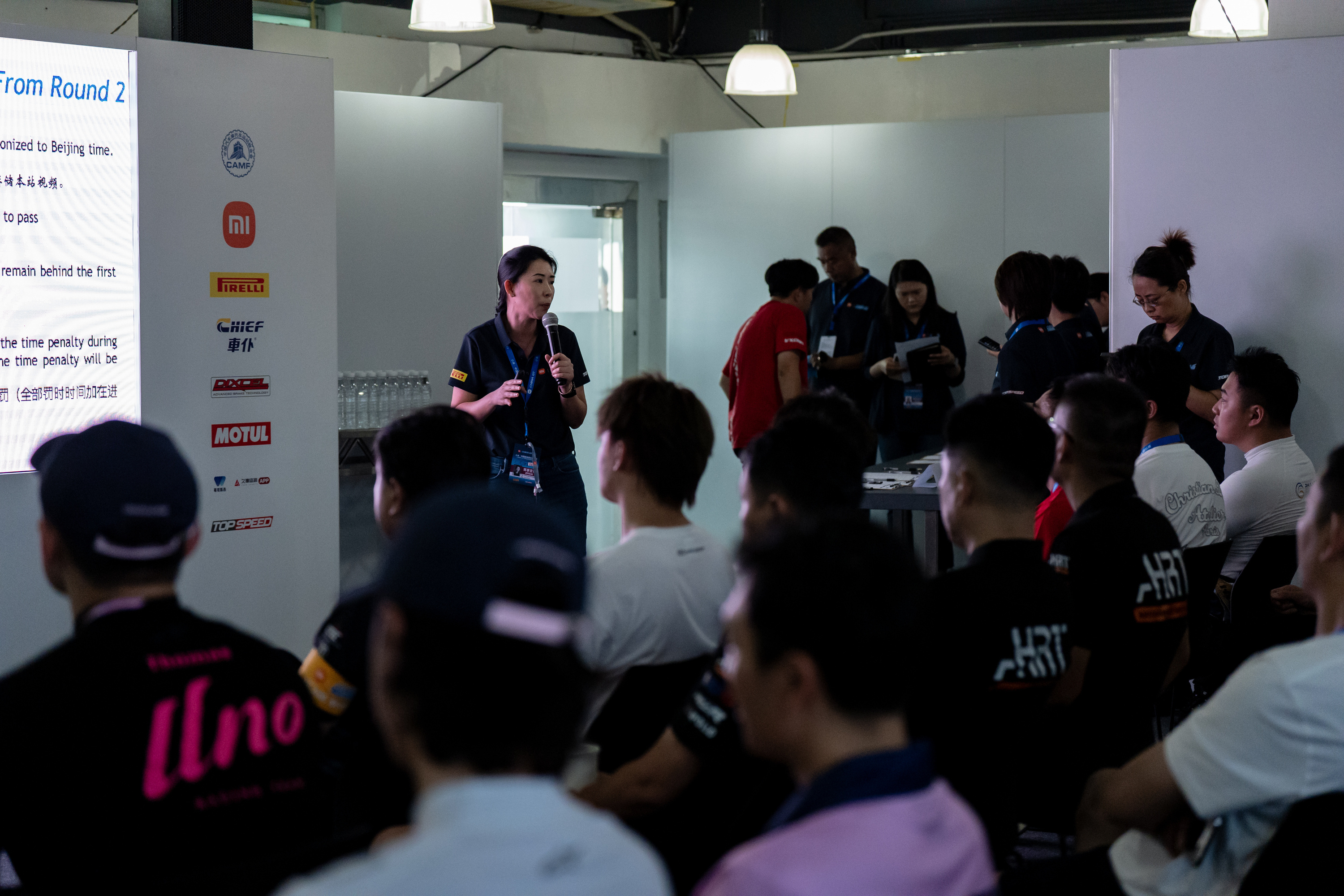 CGT官网 更新 车手会 王一博 相关85racing 这次咋全是背影