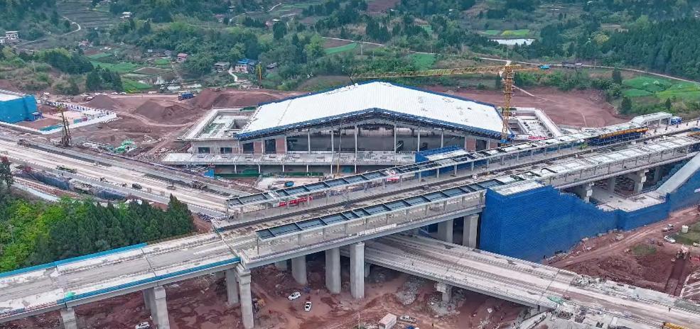 乐至县：此前境内无铁路，但即将拥有两条高铁交汇：成渝中线高铁和成达万高铁将在此设