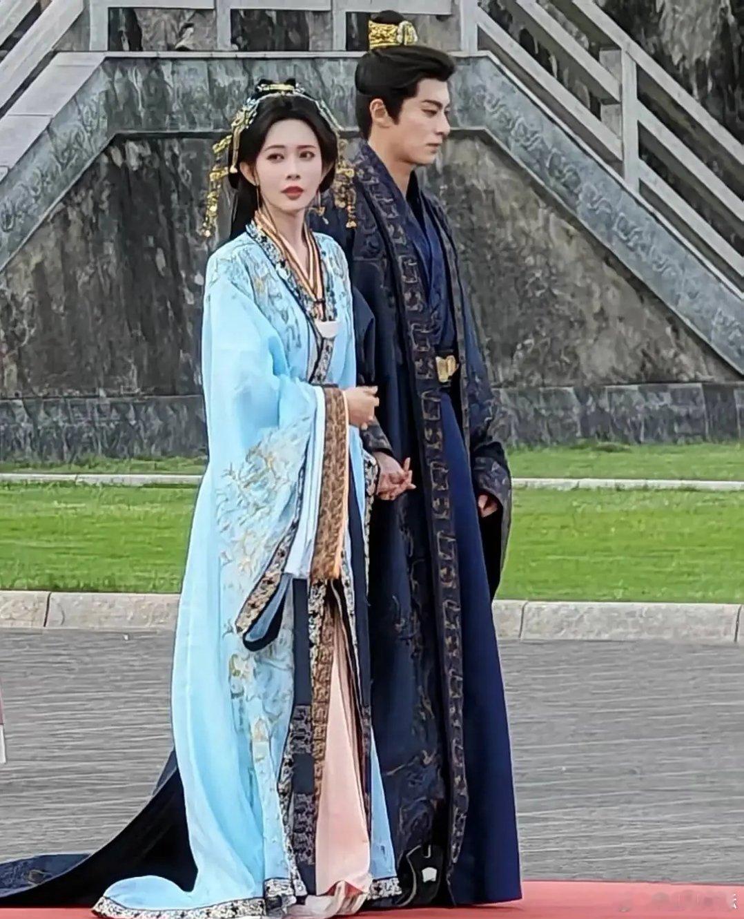 孟子义和王鹤棣年纪也不大 怎么拍出了中年古偶的感觉 