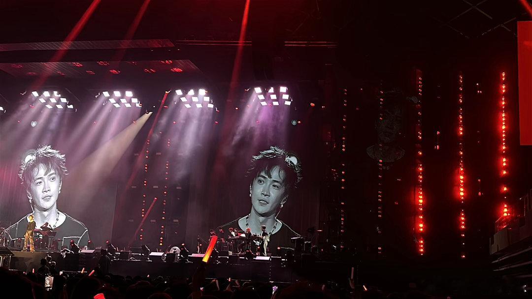 TizzyT演唱会好多新歌首唱TizzyT演唱会改了35首歌 谢锐韬诚意满分！《