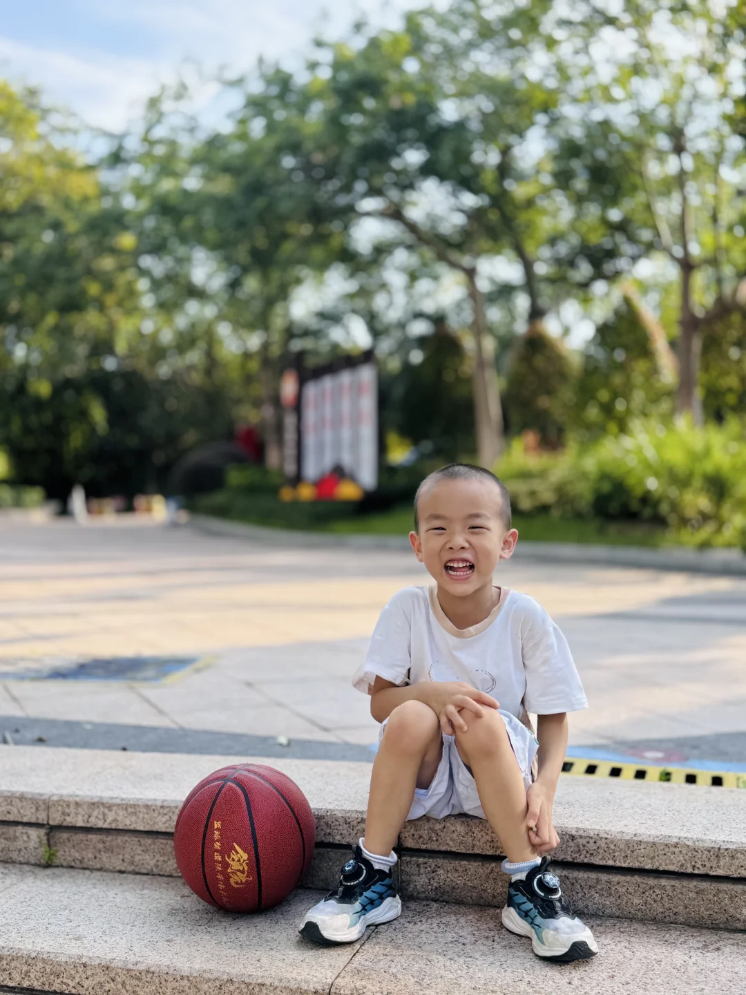 为什么你会觉得孩子很难养？