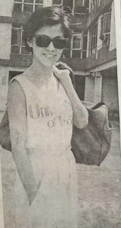 你看你多可爱，笑起来多甜珍藏的老照片分享 翁美玲