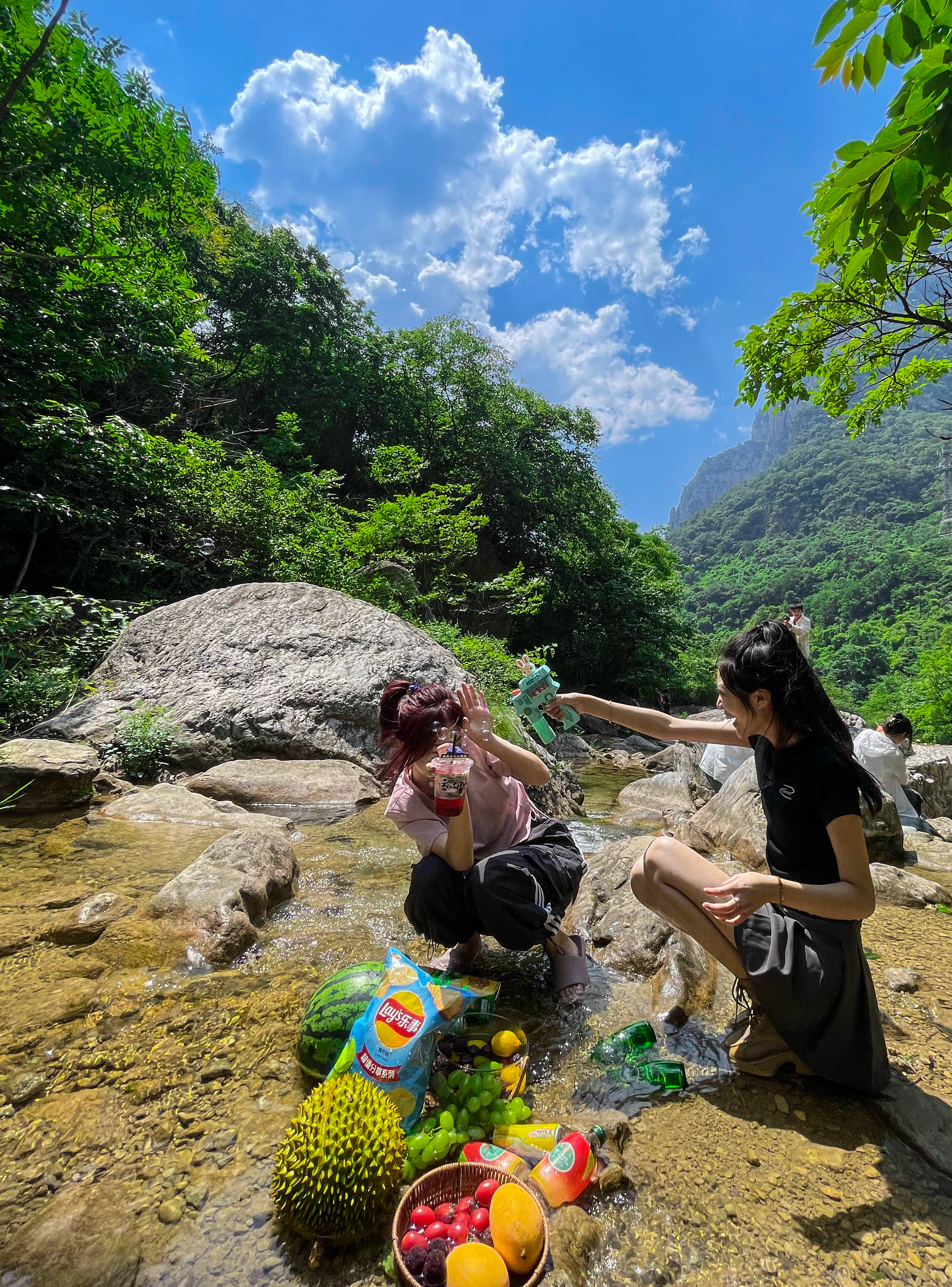 #一句话存档2024年夏天# 用一场快乐的旅行，来告别这个夏天。[微风] #王维