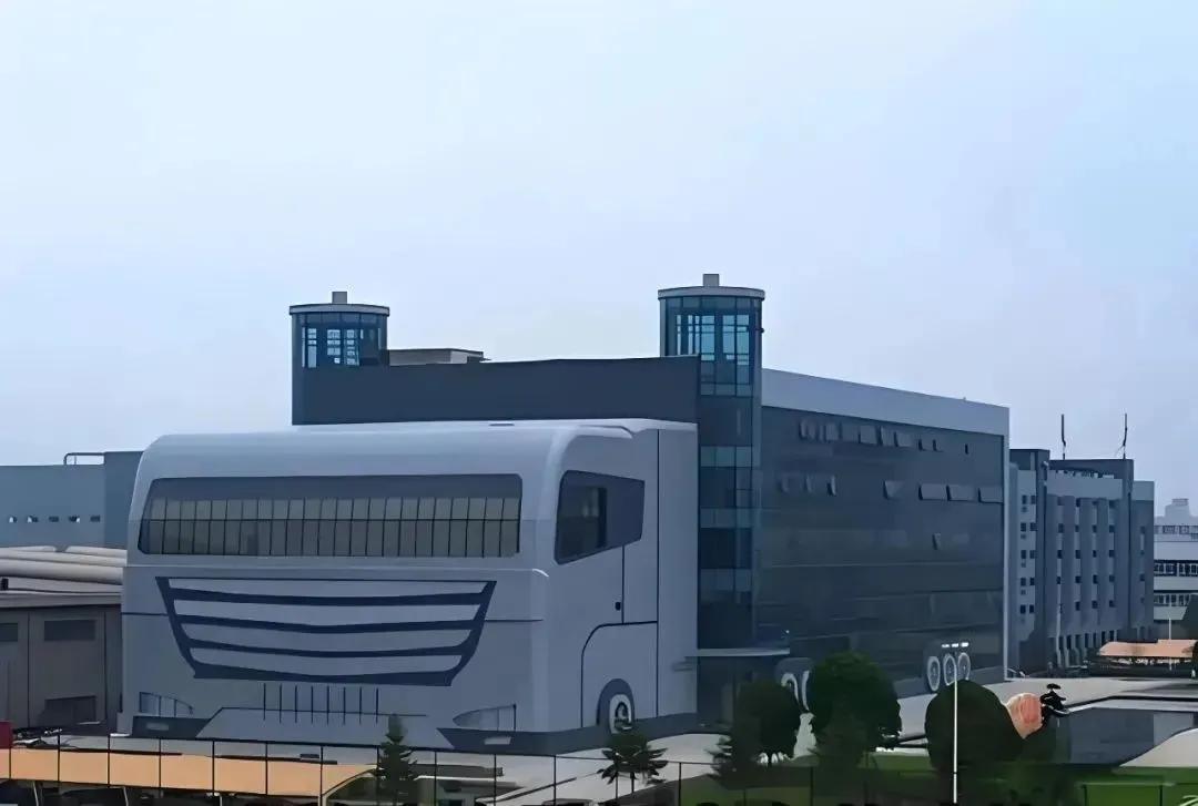 国内最奇葩的卡车建筑被推上热搜！这是评论区更是奇葩，难道这是哪个汽车公司的总部吗