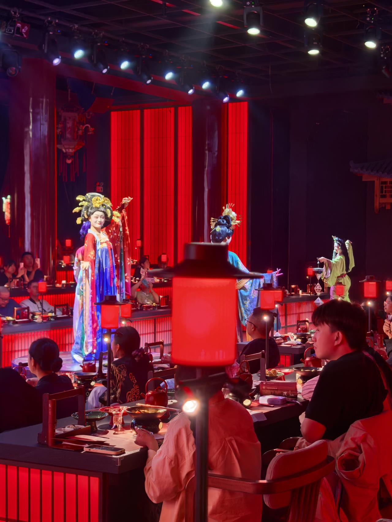 神都赴宴，一席阅尽十三朝——洛阳宫宴游记
 
到洛阳来了，我早计划好了，说什么也