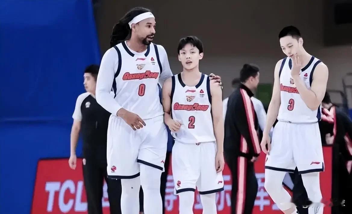北京时间9月4日，一位CBA老熟人宣布了退役消息--上赛季效力广东男篮的大外援萨