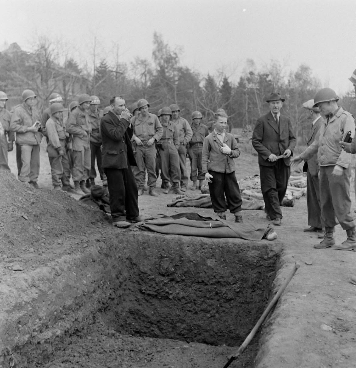 【来自投稿】1945年4月11日，位于德国诺德豪森的米特拉布·多拉集中营被美军第