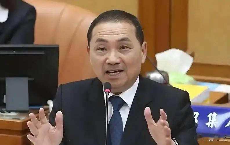 就在刚刚，

台湾地区政坛炸开重磅消息！

备受全台关注的柯文哲夜市喷辣椒水事件