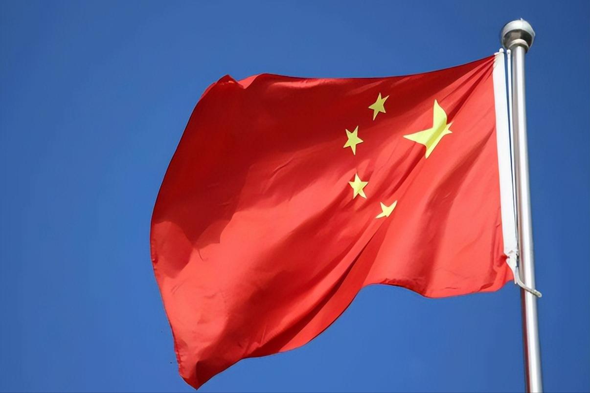 进入2026年，全球到处打成一锅粥，东欧俄乌没停，中东又炸了锅，好多国家要么卷进