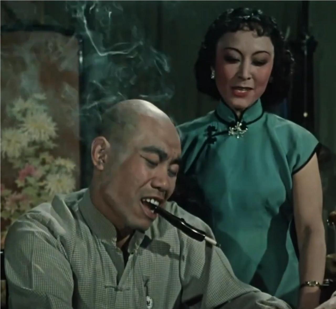 你对哪位老演员的印象最深刻? 
这个反差有点太大了吧？

//@lshqwzw: