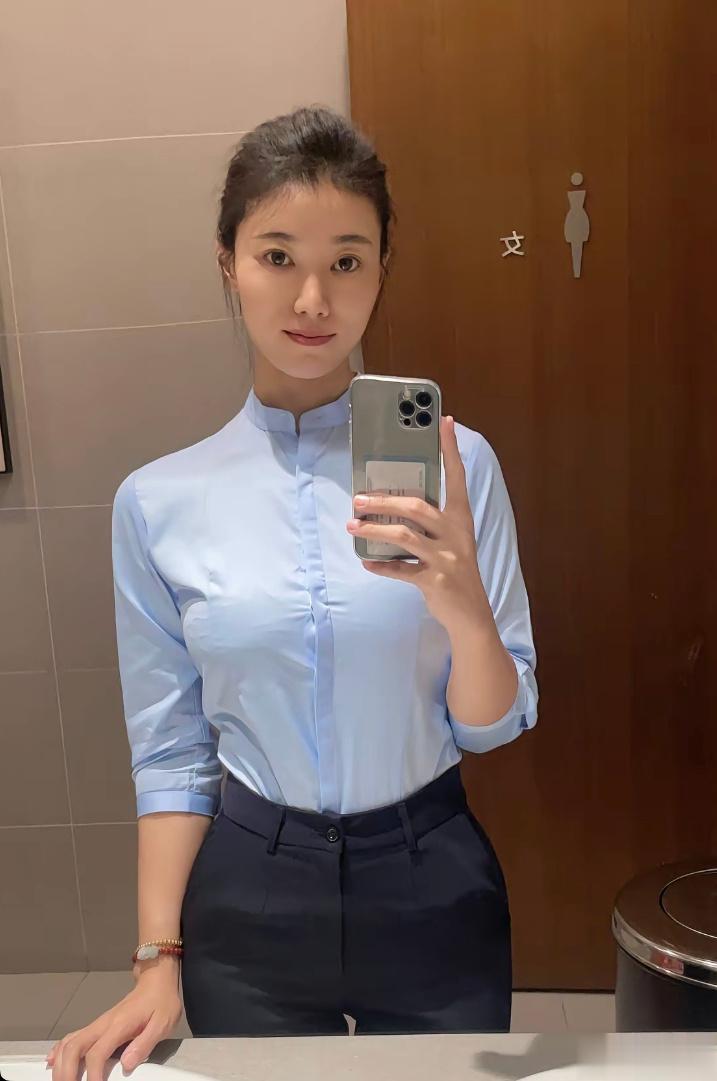 职业装阿姨 ​​​