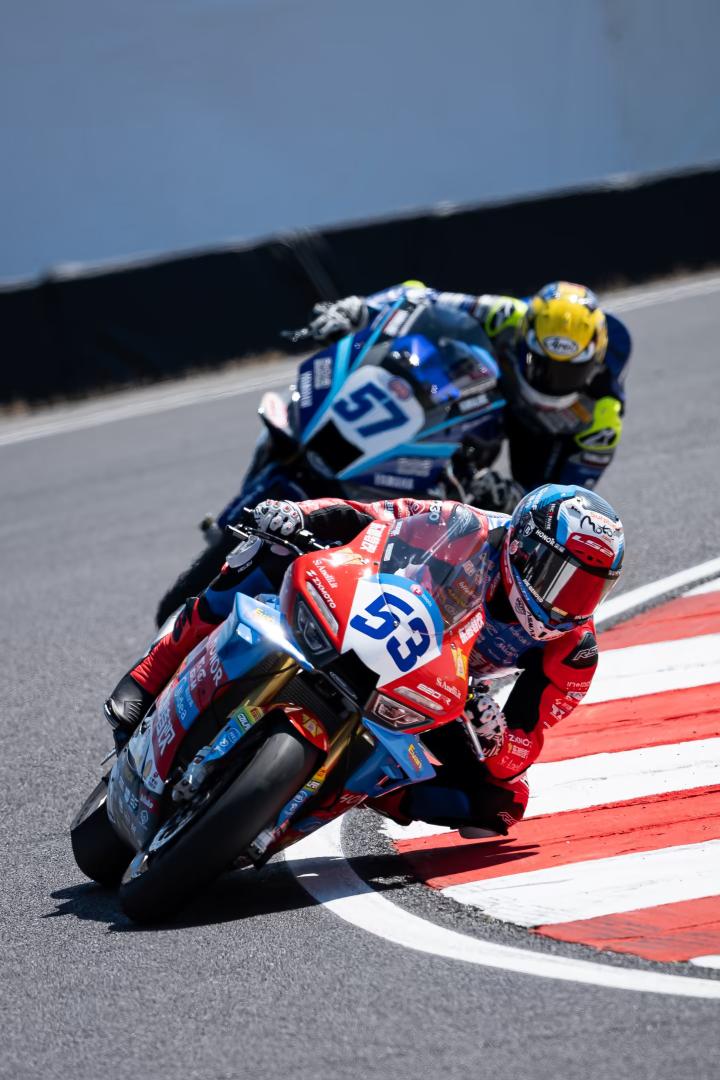 打到赛季后半程，WSBK WorldSSP的争冠局势越看越刺激。主力车手德比斯手