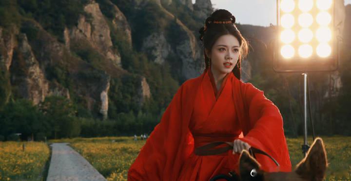 #李蓉护夫狂魔# 《度华年》终于轮到李蓉吃醋了！听说裴文宣被刑部抓走，立刻带人去