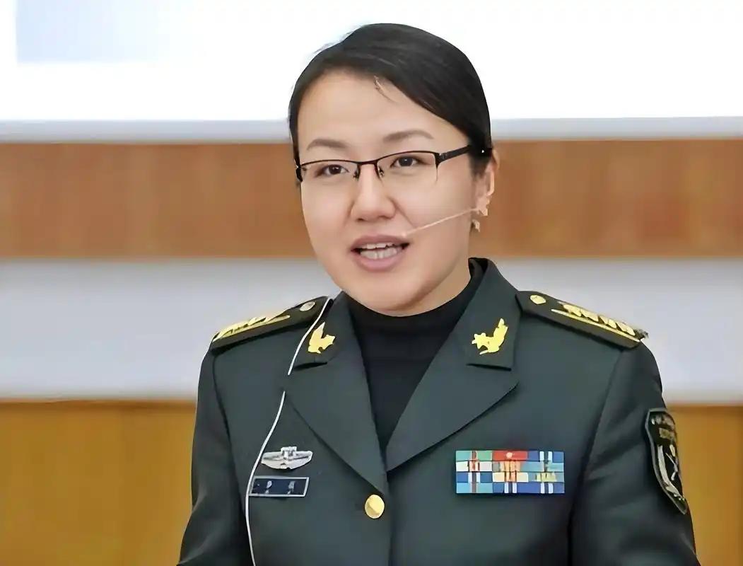 可真能整！军事专家李莉，近两三年在公开媒体节目里对俄乌、中东等战事的评论，多次被
