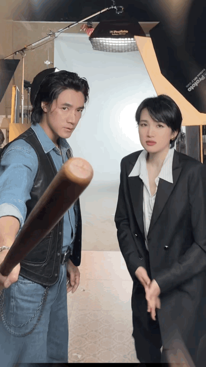 烈阳之上官宣此沙姚安娜 姚安娜转身之后眼神瞬间变得冷冽凌厉，妥妥的上位者气质，明