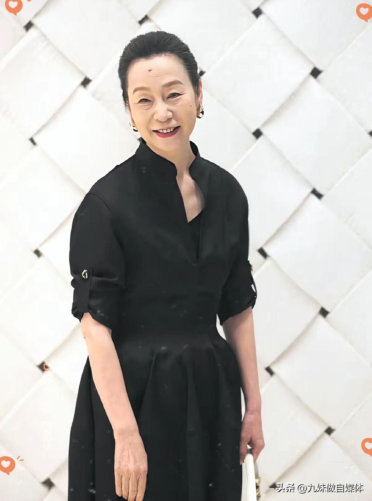 面相真是一门玄学，
​不信你看奚美娟，
​她离婚三十多年了，这么多年后再看，她的