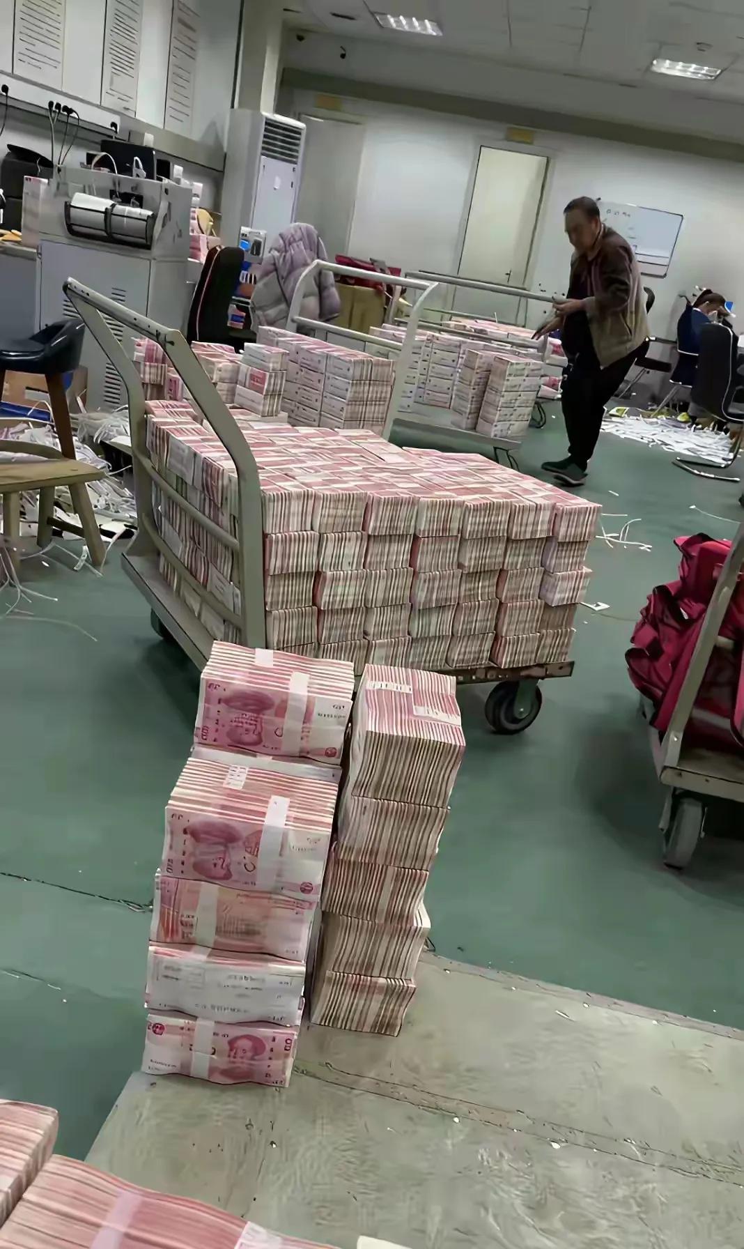 去这样的单位工作，政审一定很严格吧。