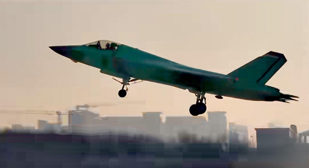 沈飞新下线绿色底漆状态J-35带博龙透镜起飞烽火问鼎计划 ​​​