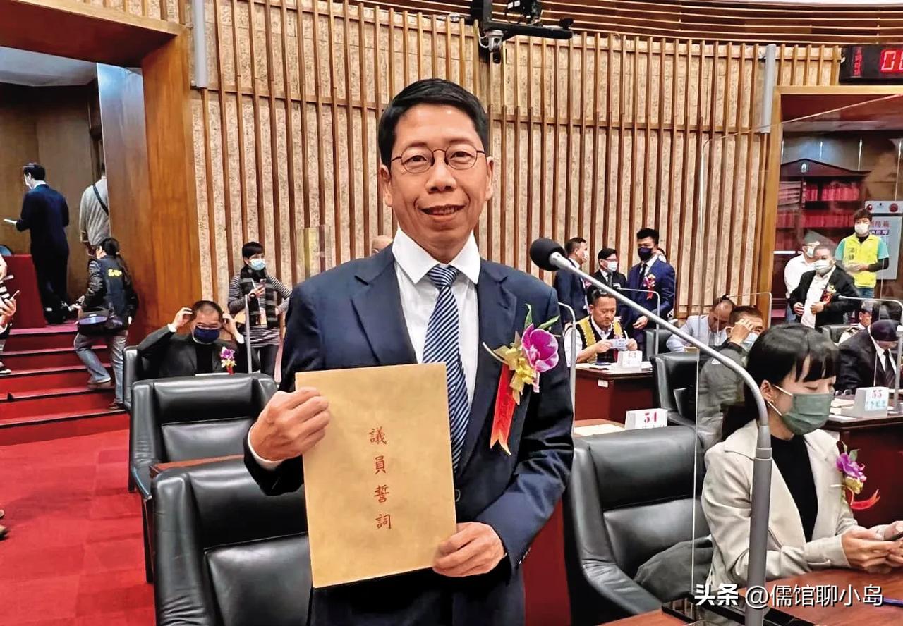 高雄市蓝营议员黄绍庭涉诈领助理费1455万元，二审维持原判并延长限制出境8个月