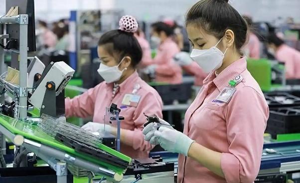 数百万国人去越南打工，为啥不愿回国？越南待遇难道比中国更好

说出来很多人不信，