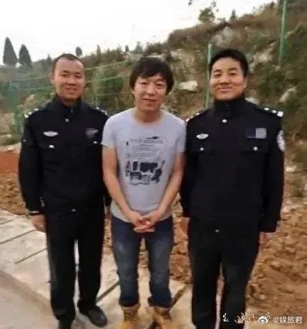 看来还是沈腾机智，手放得好[偷笑]  