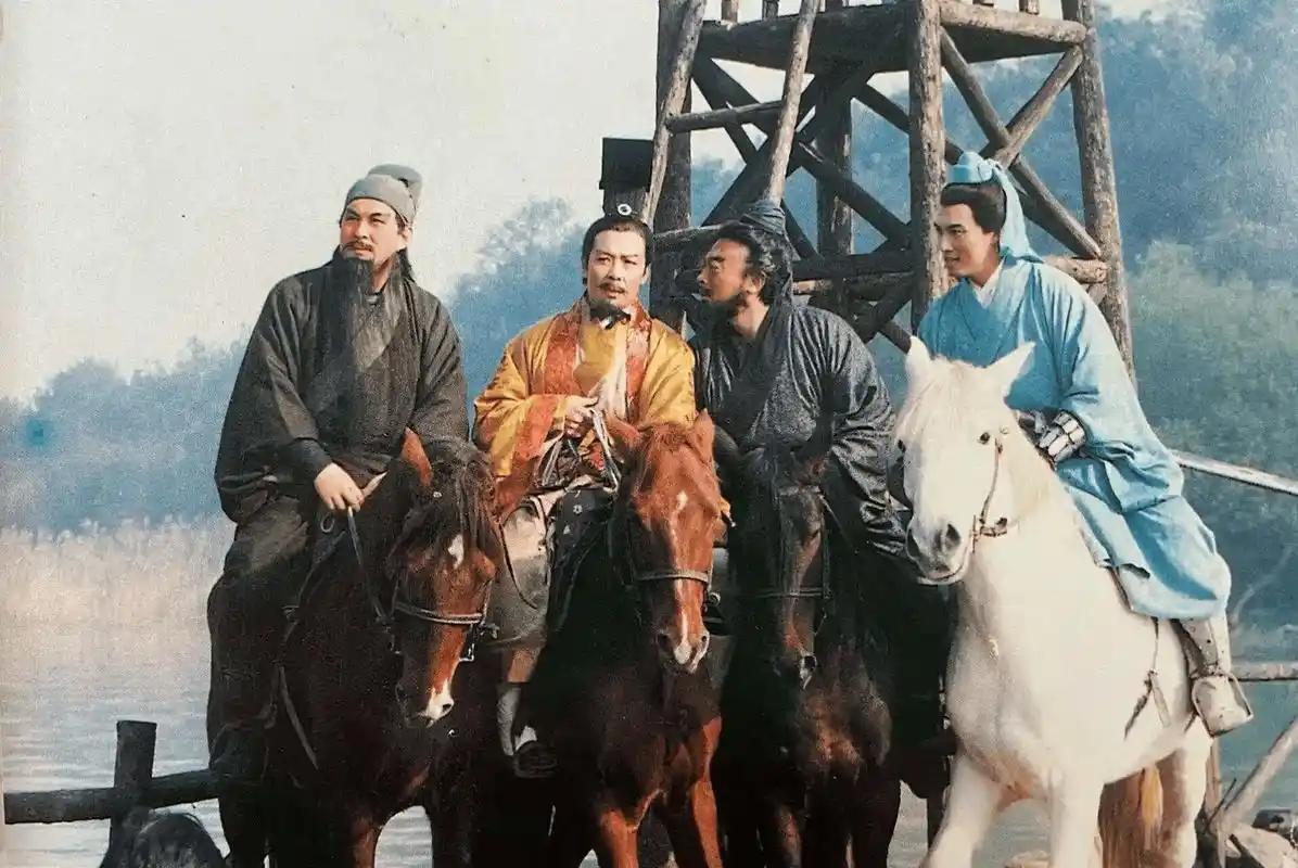 关羽败走麦城丢了命，刘备的霸业也随之倒塌。大家都骂孙权背后捅刀子太不地道。可你仔