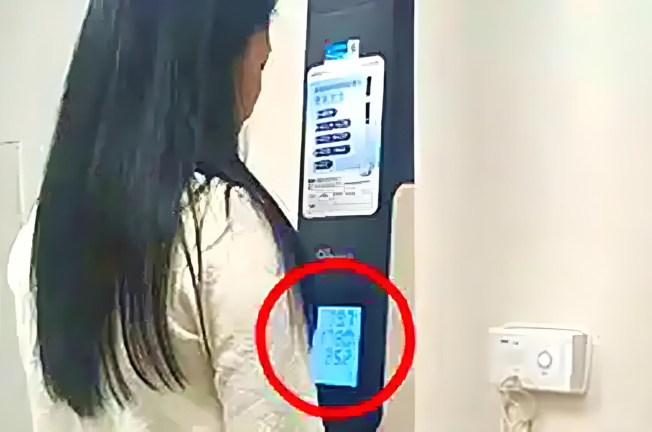 “离了个大谱！”广东佛山，一对夫妻生完三胎后，丈夫发觉妻子的身高有些不...
