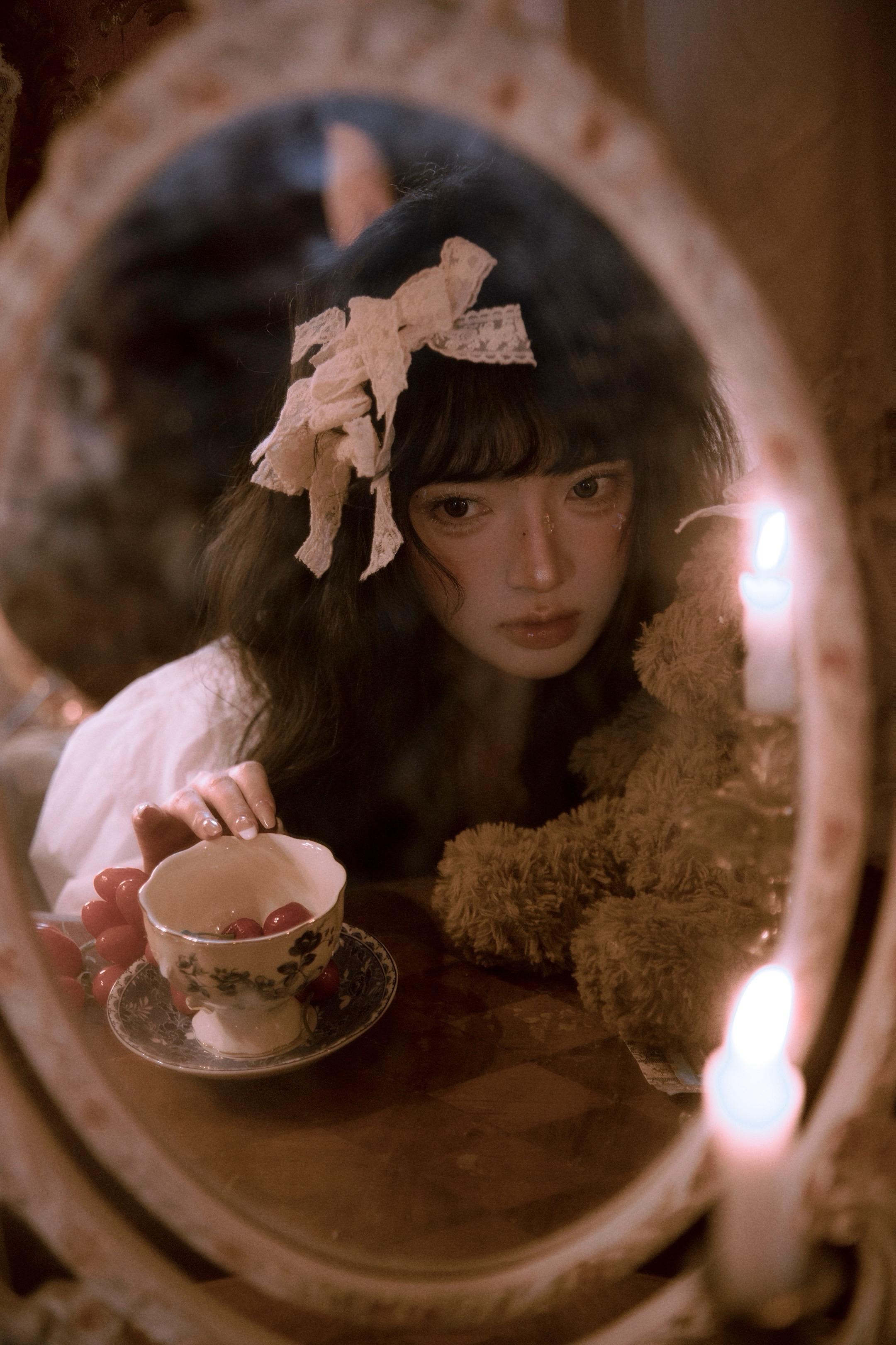 🪞［镜中人偶］｜少女的梦。