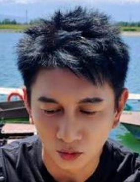 4月24日至25日，央视美食综艺《三餐四季》节目组走进广西玉林，吴奇隆作为嘉宾参