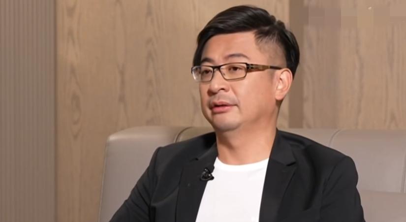 台湾地区彰化县议长谢典霖上了黄暐瀚的专访节目，再次狠狠地背刺自己的姐姐，他说国民