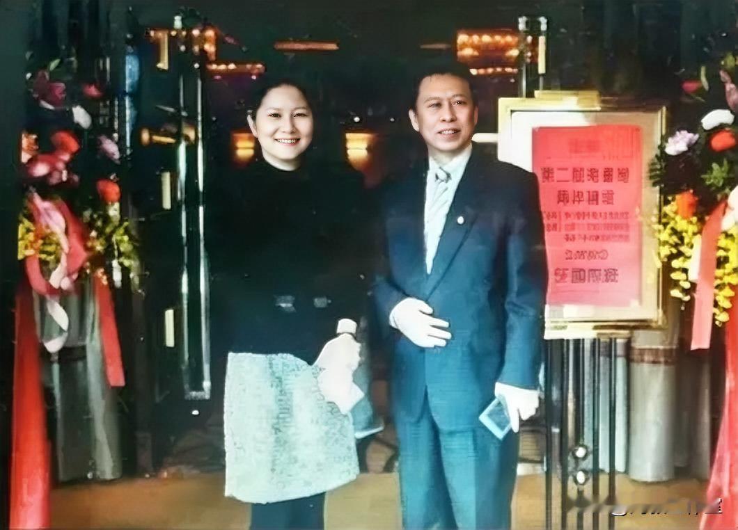台湾军情局郭佳瑛，藏在学妹面具之下，利用金钱美色成功策反两岸学者，并全身而退！