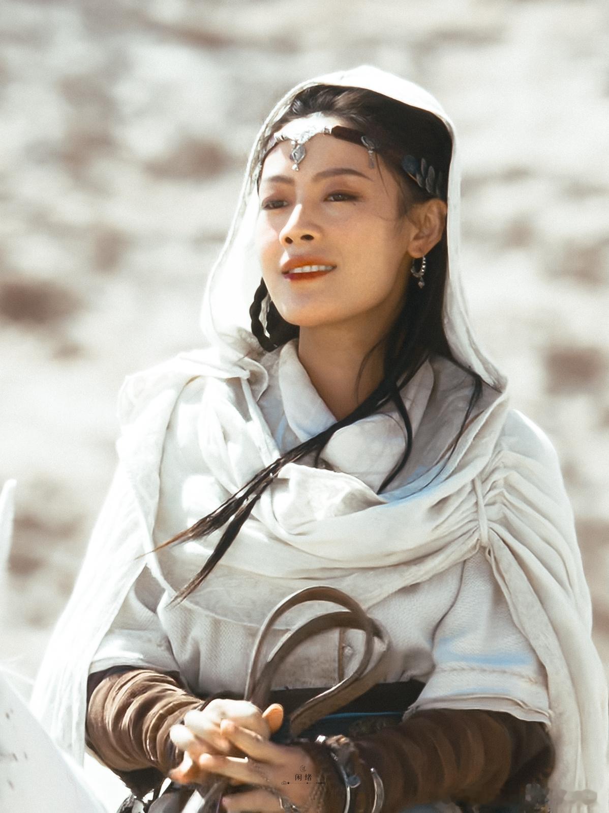 陈丽君高定首穿陈丽君首套高定造型造型 