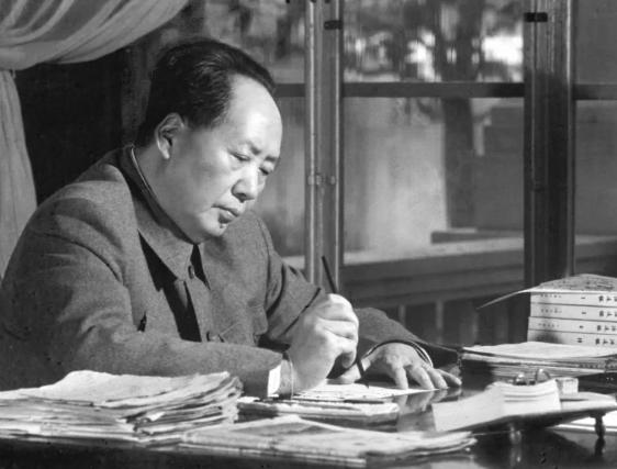 我军顶级的军事天才只有一人，他打的仗，即使别人复盘也打不出来。新中国成立的过程中