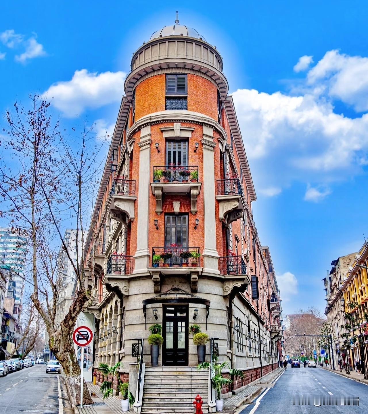 🔥奋进江城共筑新篇｜武汉2025年终答卷来袭，每一页都是硬核惊喜！✨
 
12