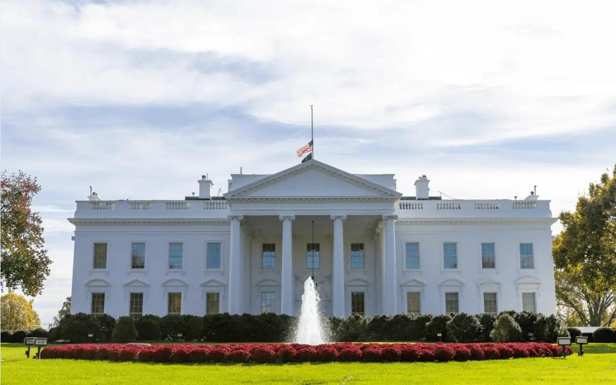 随着美国联邦政府对华政策持续收紧，多位美国州长正绕过华盛顿的政治僵局，悄然开启对