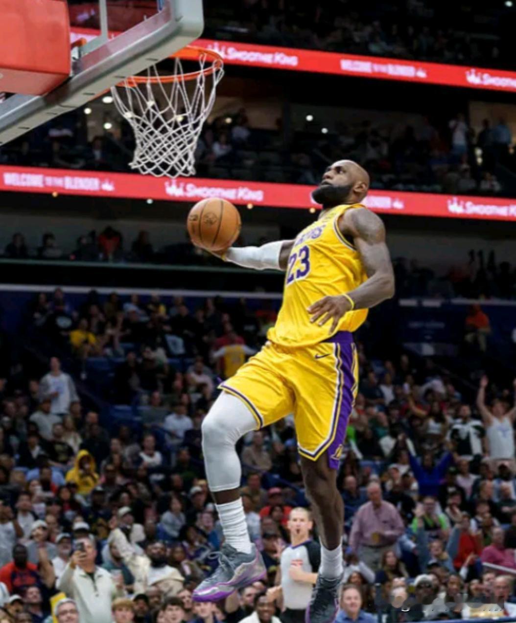 13-0，湖人5分钟定律还在延续
都说了，别让湖人进入关键时刻
最后5分钟就是湖