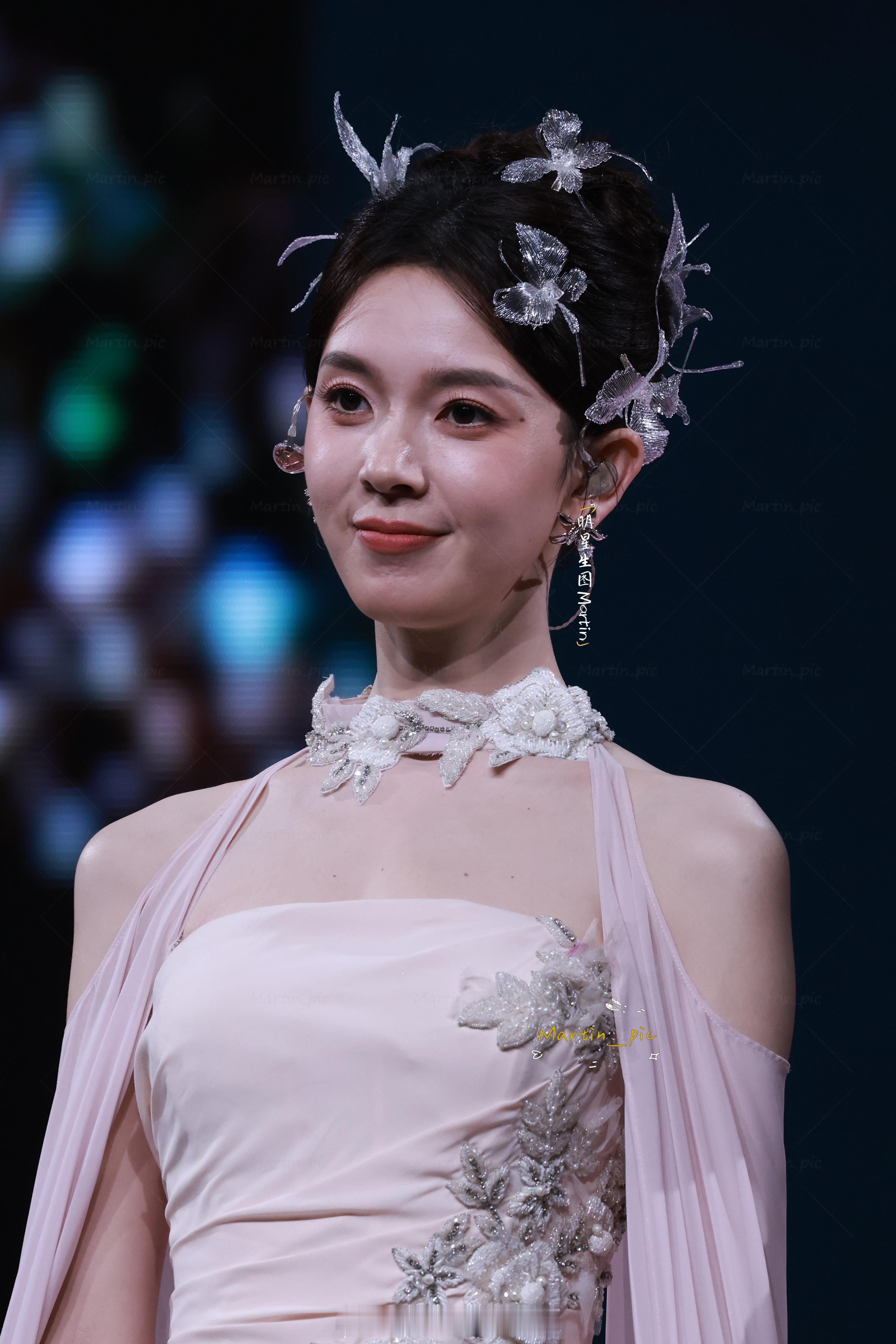 陈瑶水龙吟水龙吟剧集演唱会陈瑶 251214水龙吟演唱会生图掉落~西方桃也太美了