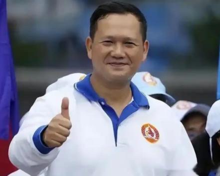 突发！柬埔寨首相偷偷宣布了

7月28日突发！洪玛奈深夜官宣，今天将亲自带团飞往