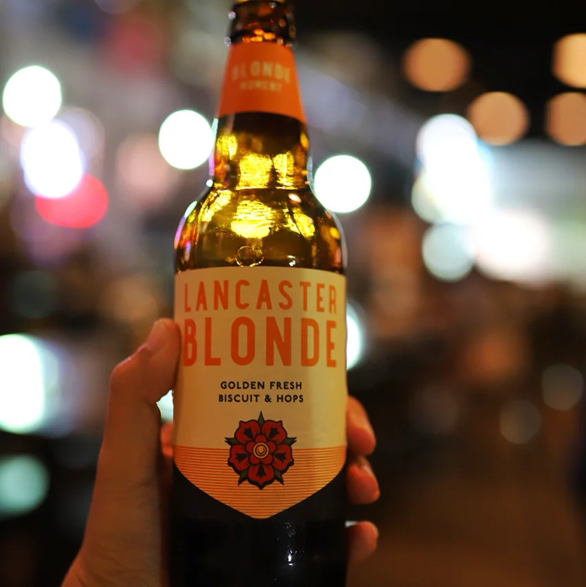 美食探店英国乡村风情餐吧，力荐这里的兰卡斯特精酿啤酒。