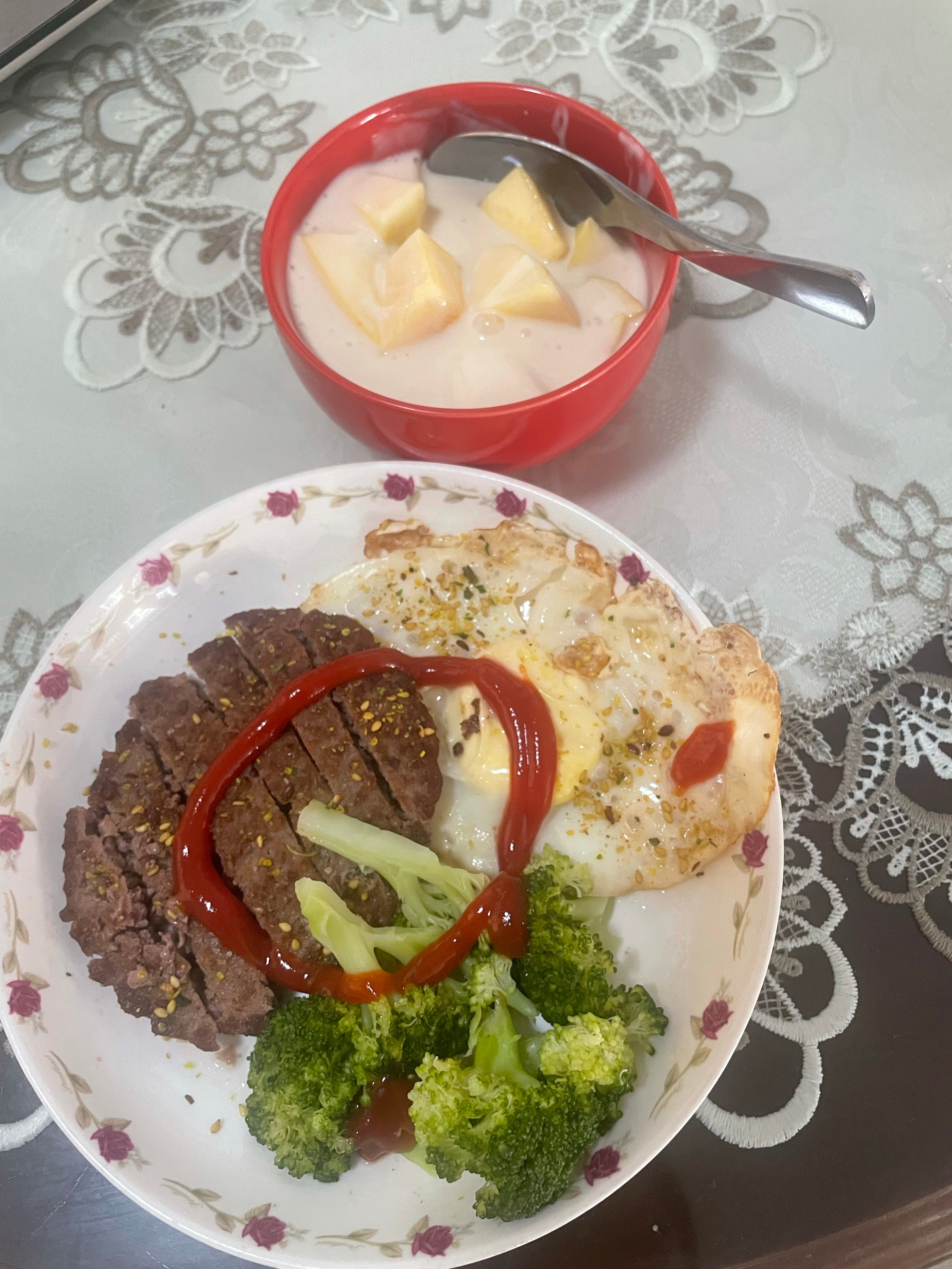一日一食一记[超话]  早餐，早餐，简易版早餐[可爱] ​​​