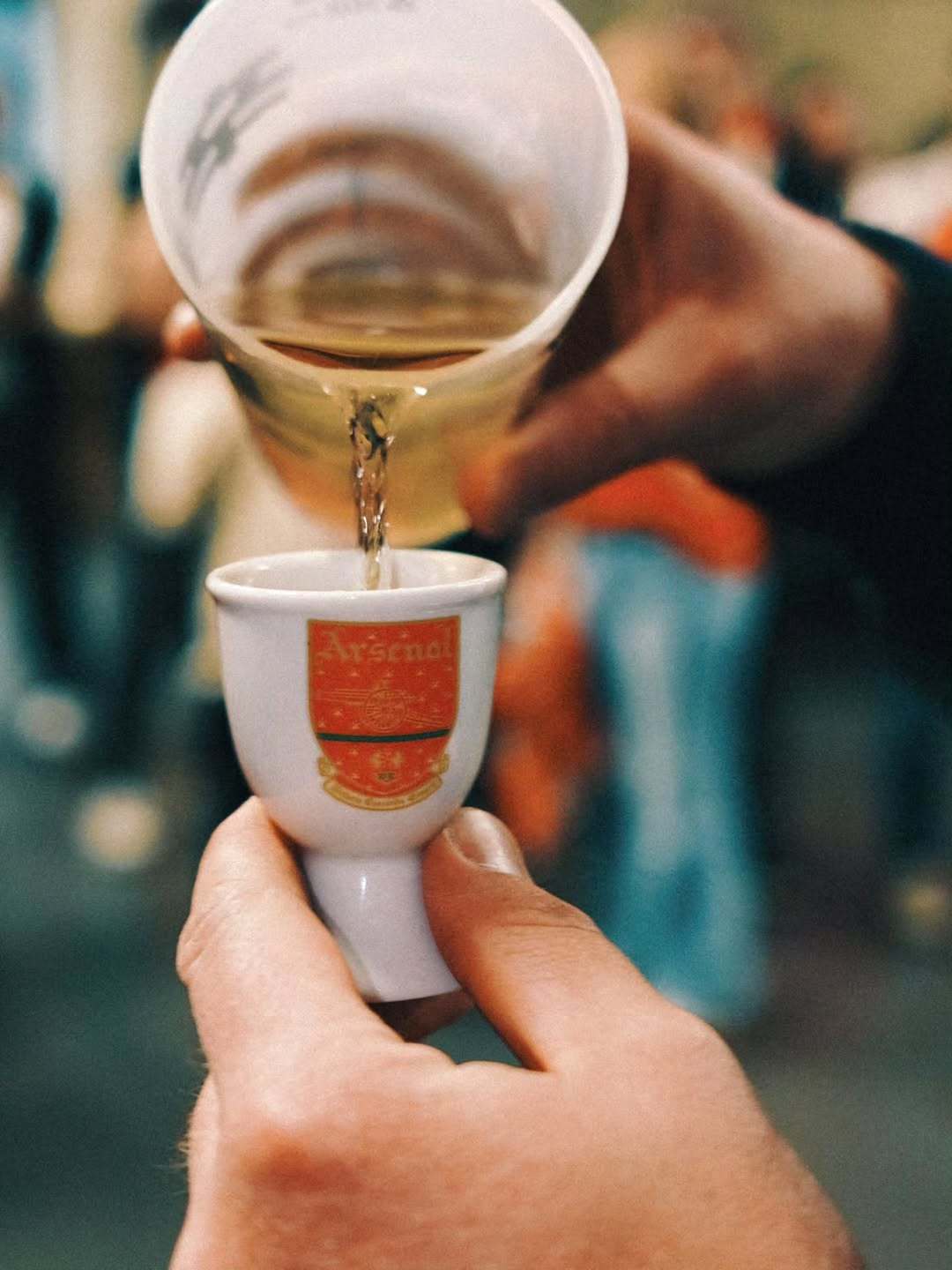 赖斯阿森纳赖斯欧冠 酋长球场与球迷上街的烟火庆祝好漂亮的色调融合 