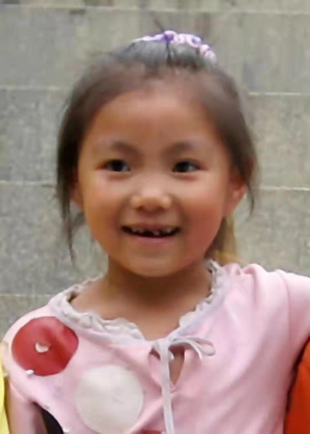 2007年5月16日村里有人家办事，奶奶带着五岁洪小惠到（广东省陆丰市河西镇蔡荫
