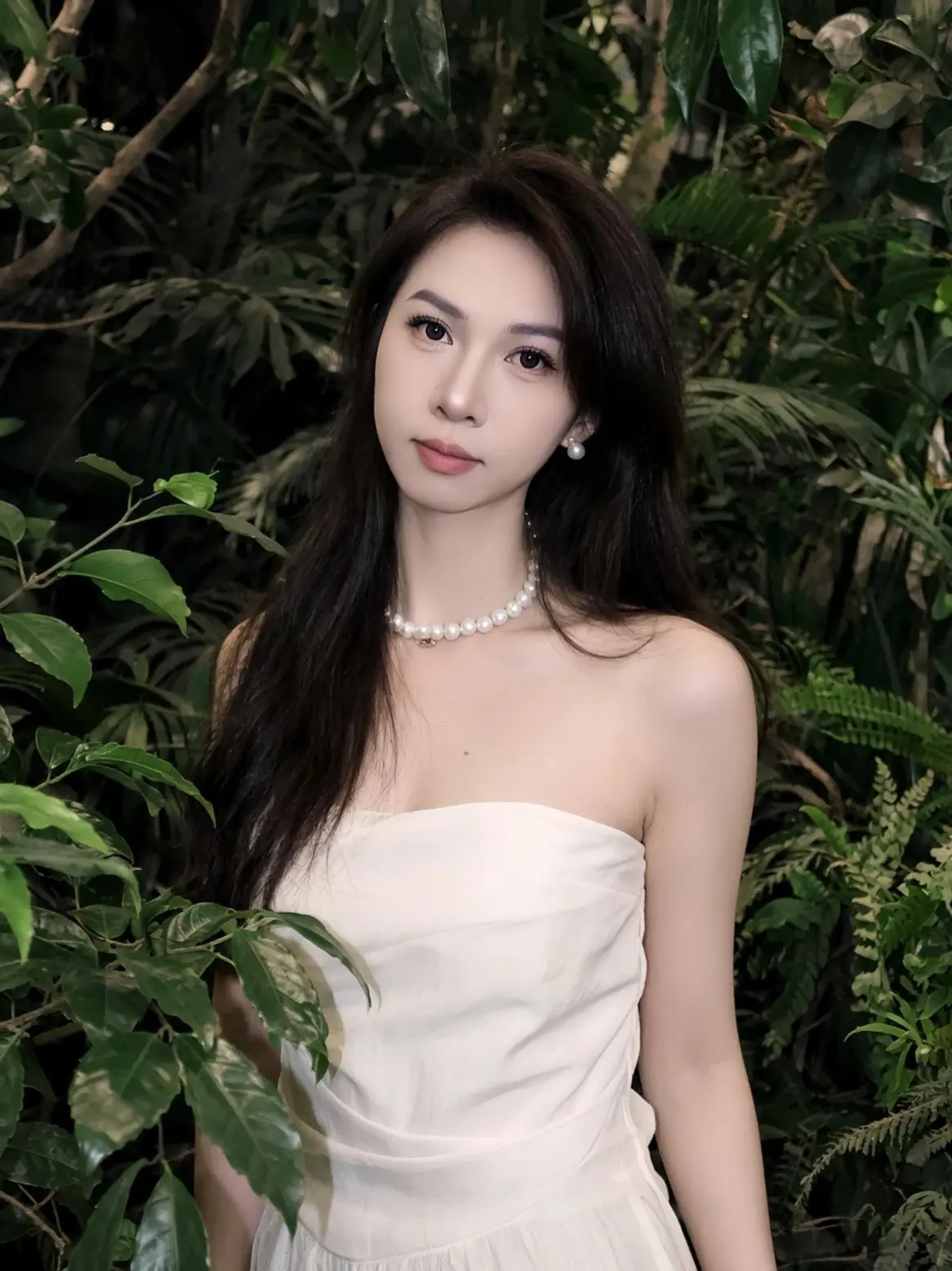 甜美白裙造型 优雅的白色连衣裙 白色连衣裙的优雅 气质女神 白裙造型