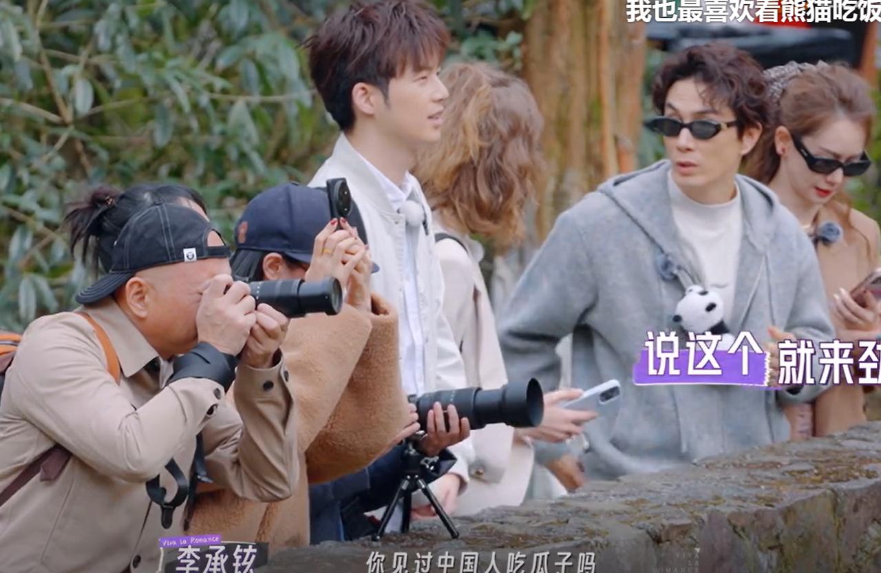 阿诺竟然和李承铉产生共鸣了，两人在新一期《妻子的浪漫旅行2025》中聊得很热络，