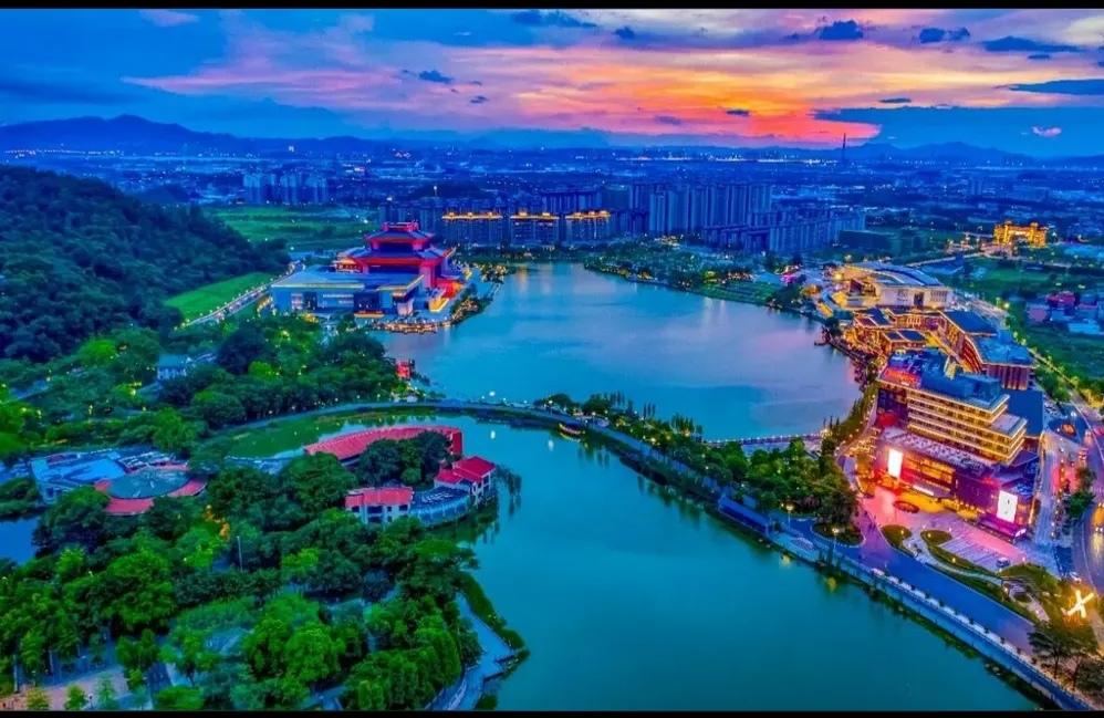 能不能说一个景点，代表你的家乡 西樵听音湖绝对能代表我的家乡！它可是独具特色的“