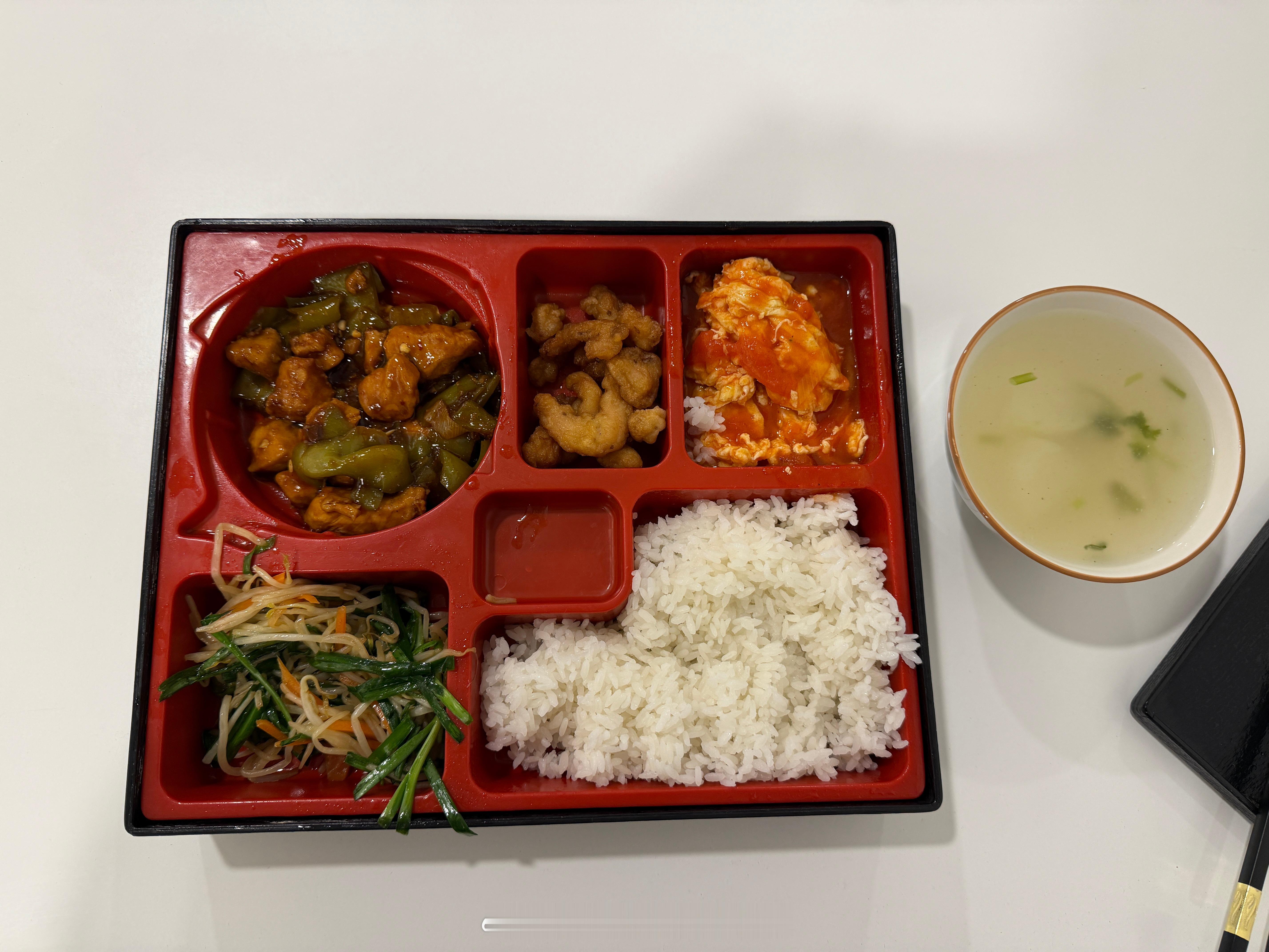 感谢鸿蒙智行大酒店，可以名正言顺吃米饭了[阴险]智驾数码团  ​​​
