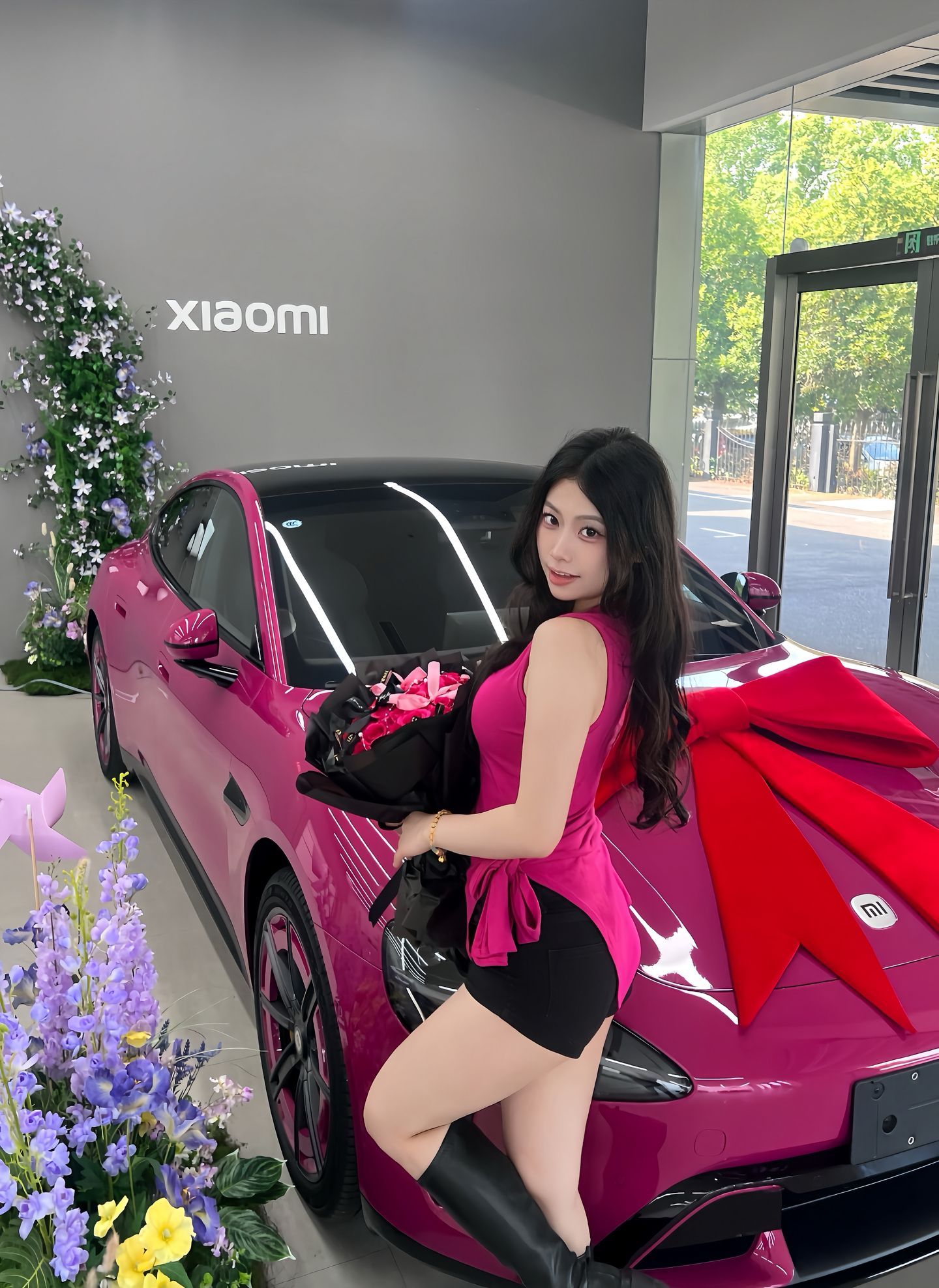 小米SU7这个颜色太受小姐姐们的欢迎了 ​​​